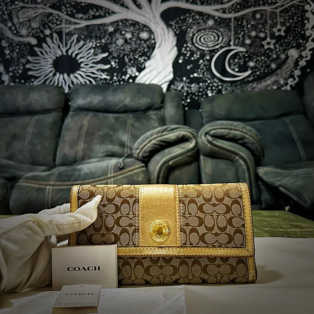 Vintage Coach Brown and Gold Wallet clutch - Picture 17 of 17